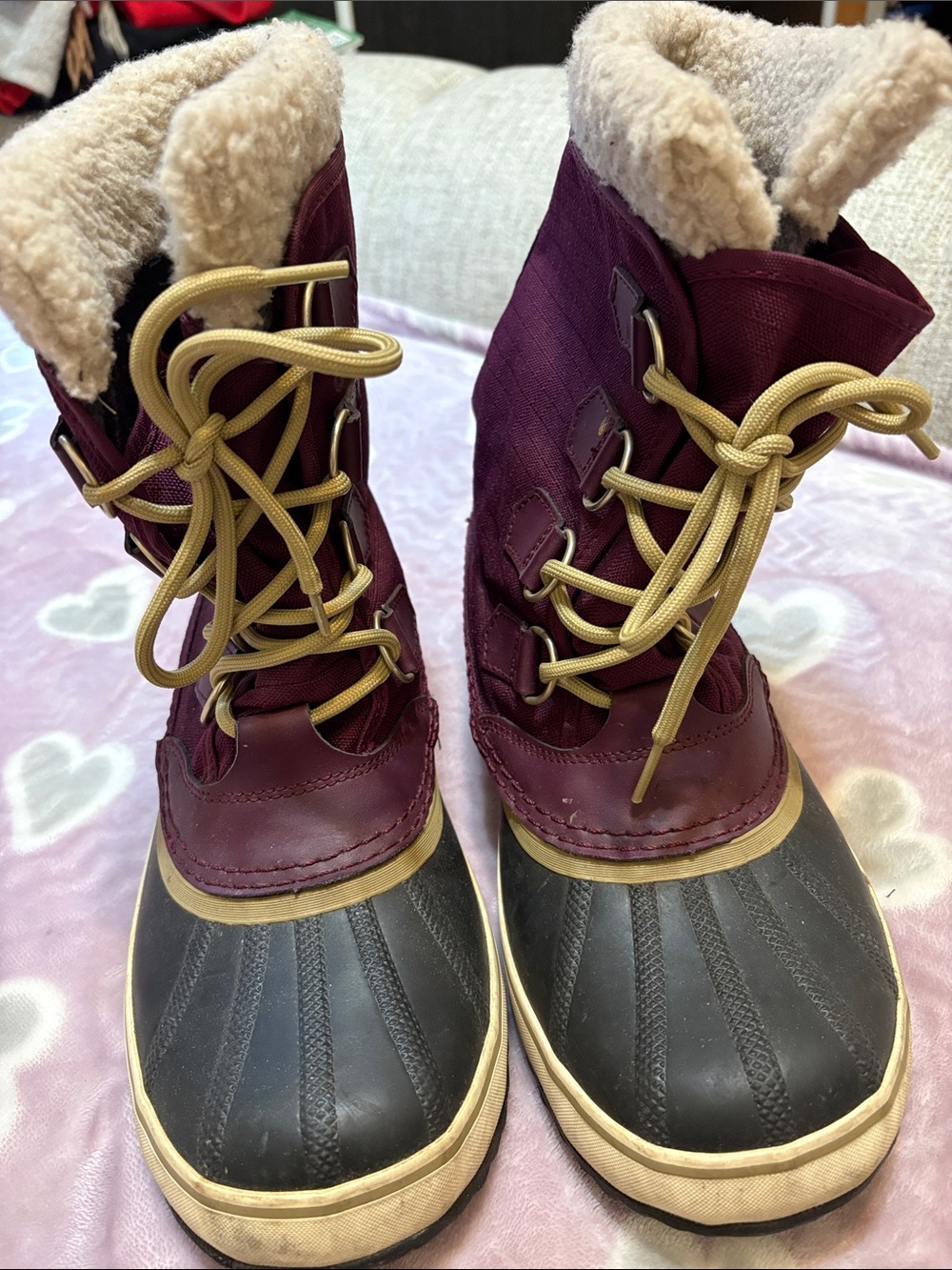 Sorel Women's Burgundy and Black Winter Lace-Up Boots with Tan Laces